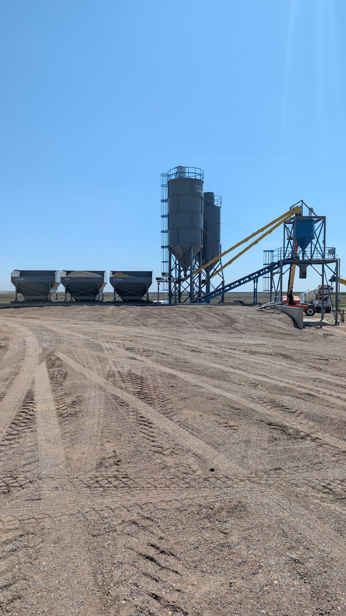 Batch plant silos and the truck loading area.